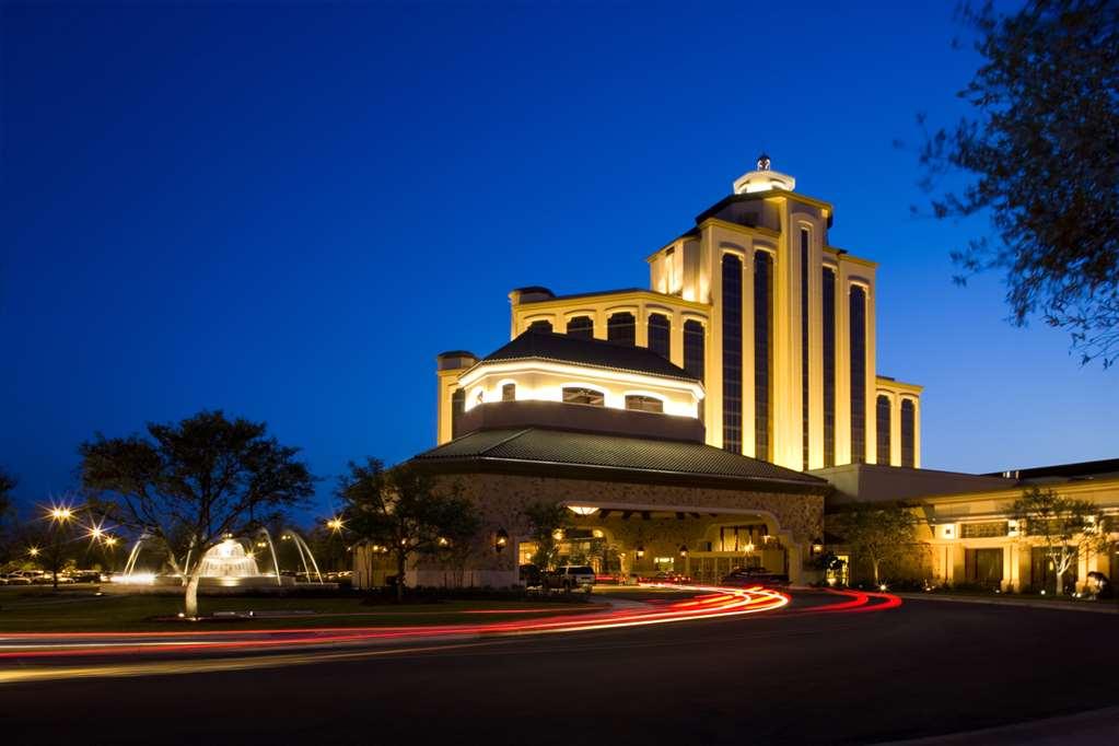 โลแบร์ฌ กาสิโน รีสอร์ต Hotel เลคชาร์ล ภายนอก รูปภาพ