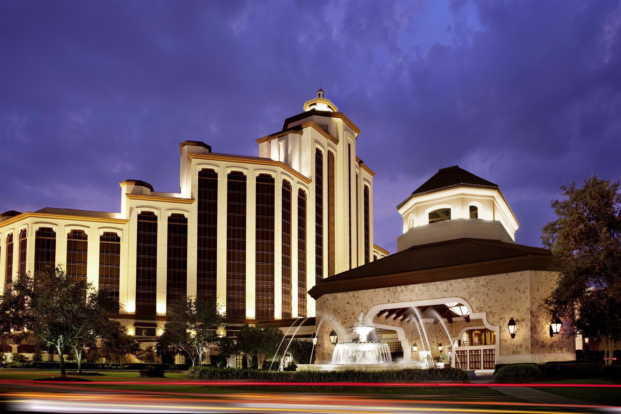 โลแบร์ฌ กาสิโน รีสอร์ต Hotel เลคชาร์ล ภายนอก รูปภาพ